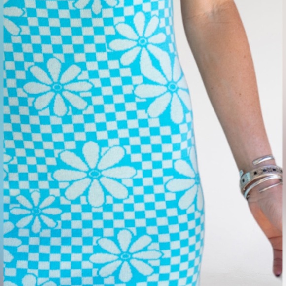 Daisy Checker Print Mini Dress - Picture 3 of 4